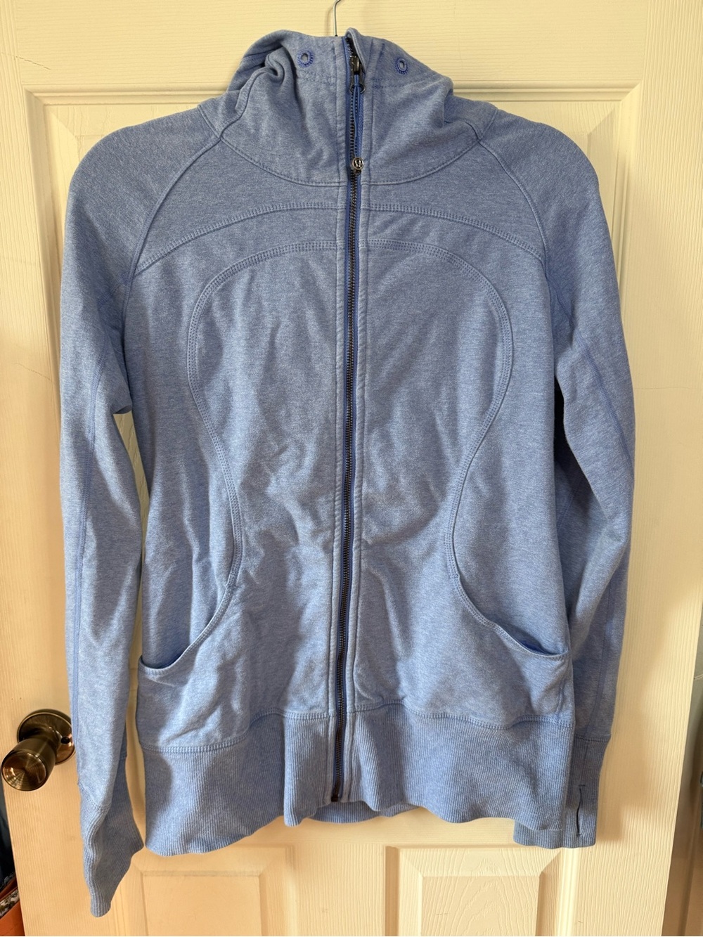 Lululemon Scuba Full Zip Hoodie Light Blue (missing drawstring) Woman’s Size 10